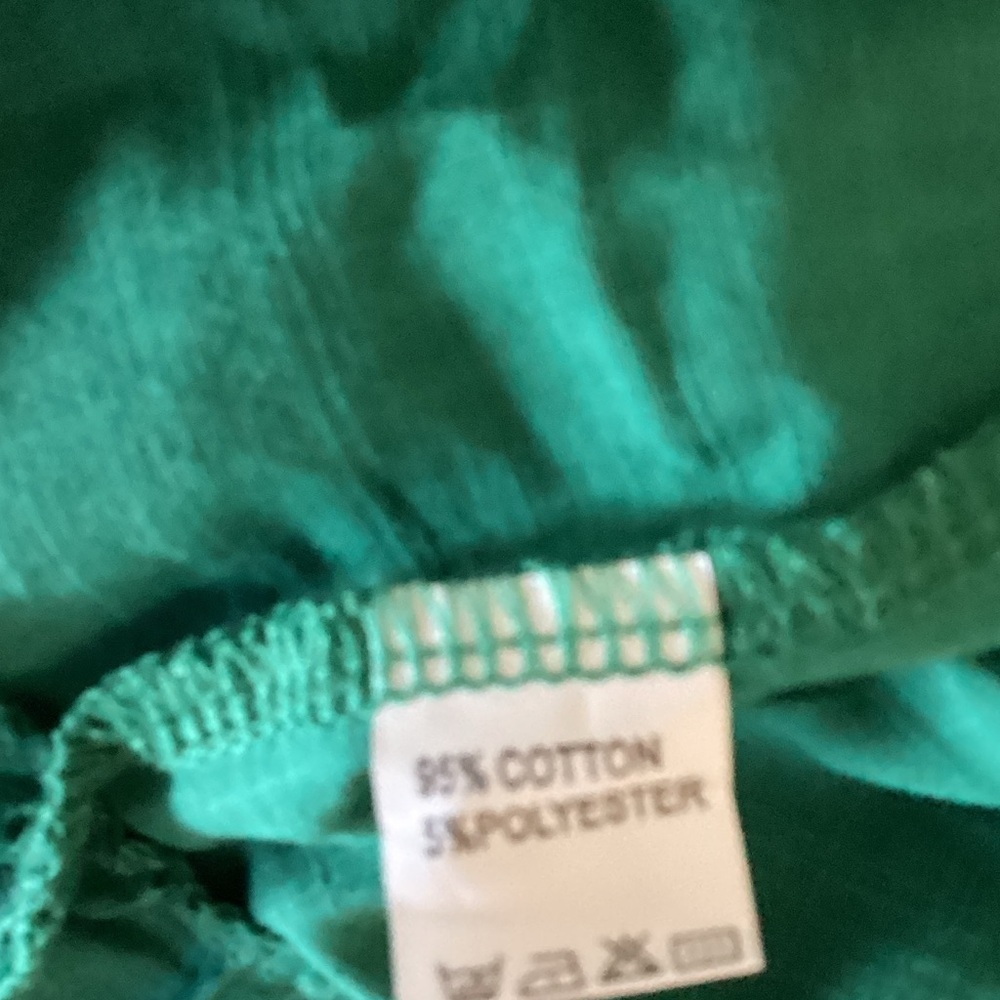 Elegant Emerald Ruffle Blouse - Picture 10 of 10